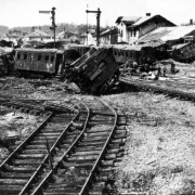 Bahnhof Amstetten nach einem Bombenangriff